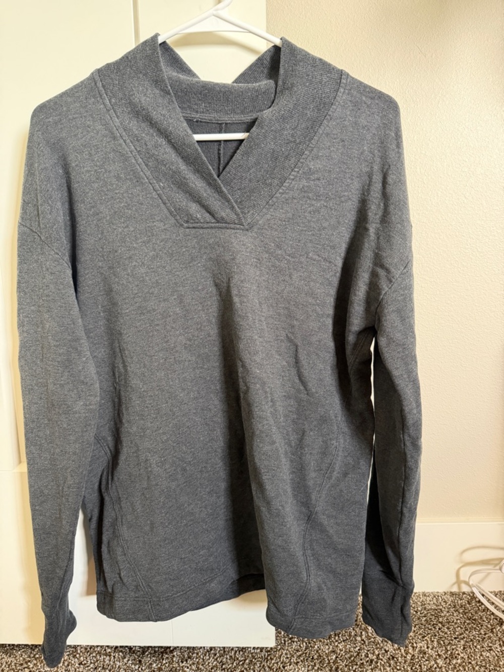 Athleta Gray V-Neck Pullover Sweater